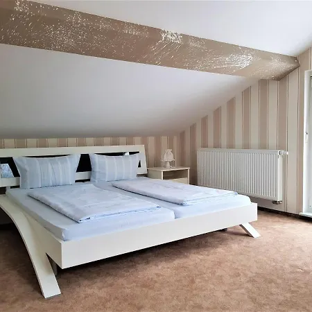 דירה Haus Bethania Fewo Piccolo - 69107 באד קיסינגן